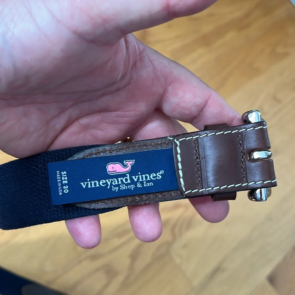 Vineyard Vines Belt size 30 (fits 28)